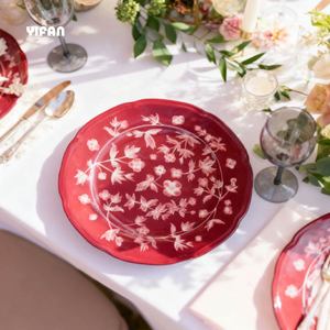 Service de table en porcelaine fine rouge jujube, motif floral délicat, idéal pour mariages à thème champêtre / hôtels / restaurants / fêtes - Product Image 1