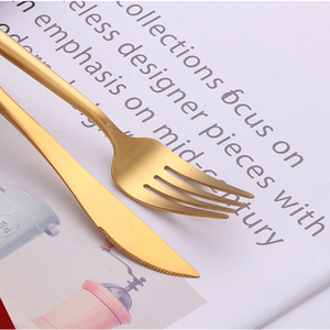 Juego <span class=keywords><strong>de</strong></span> Cubiertos <span class=keywords><strong>de</strong></span> Acero Inoxidable, Cubiertos Bestek con <span class=keywords><strong>Caja</strong></span> <span class=keywords><strong>de</strong></span> <span class=keywords><strong>Madera</strong></span>, Chapado en Oro Brillante, 16 Piezas, 24 Piezas - Product Image 4