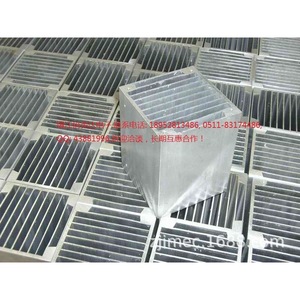 Dissipateur thermique en aluminium 6063 extrudé à haute densité avec ailettes dentelées pour chargeur de lampadaire LED - Product Image 3