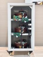 6kva 10kva 220v 380v stabilisateur de tension triphasé stabilisateur de tension d'alimentation Avr stabilisateur de servo de tension électrique automatique