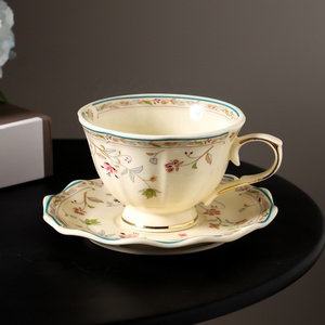 Ensemble de tasses à thé et soucoupes de style vintage, tasse à café en porcelaine avec bordure dorée, tasses à thé à fleurs et oiseaux pour café, fêtes <span class=keywords><strong>du</strong></span> thé - Product Image 4