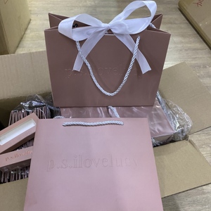 Bolsa <span class=keywords><strong>de</strong></span> <span class=keywords><strong>papel</strong></span> pequeña <span class=keywords><strong>de</strong></span> lujo personalizada para pequeñas empresas con su propio logotipo, boutique <span class=keywords><strong>de</strong></span> bodas con asa <span class=keywords><strong>de</strong></span> cinta al <span class=keywords><strong>por</strong></span> <span class=keywords><strong>mayor</strong></span> - Product Image 3