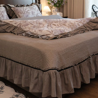 Parure de lit de luxe en pur coton, jupe de lit plissée respirante en jacquard teint en fil, dentelle de qualité supérieure, style princesse