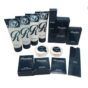 Ensemble d'articles <span class=keywords><strong>de</strong></span> toilette d'hôtel écologiques à prix d'usine, comprenant des chaussons jetables, du <span class=keywords><strong>gel</strong></span> <span class=keywords><strong>douche</strong></span>, du shampoing, un bonnet <span class=keywords><strong>de</strong></span> <span class=keywords><strong>douche</strong></span> imperméable et un peigne - Product Image 4