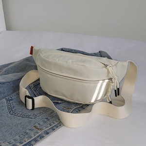 Reflexive wasserdichte Polyester-Schlittenbeutel Taillenbeutel mit Reißverschluss Mädchen Jungen stilvolle Sport-Gürteltasche Laufen - Product Image 1