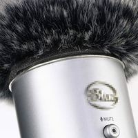 Manchon anti-vent en fourrure pour microphone audio professionnel en gros, manchon en fourrure personnalisé pour microphone Yeti bleu, enregistrement