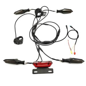 EBKE Ensemble de feux de tricycle pour vélo électrique Clignotant Feu stop Klaxon 6W Feux de croisement Câble étanche Feu avant arrière pour <span class=keywords><strong>EMTB</strong></span> - Product Image 1