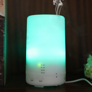 Diffuseur d'aromathérapie miniature 70ml USB portable pour voiture et maison, type brume, diffuseur d'huiles essentielles - Product Image 1