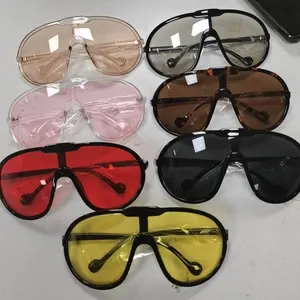 365 New Fashion Oversized Gradient Yellow Red Sun Glasses Female Elegant Shades Vintage One Piece Champagne Sunglasses For Women