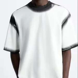 制造商定制标志上衣服装男士棉重量级超大图形喷雾涂鸦印花t恤