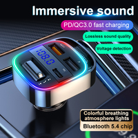 Adaptador Bluetooth para Auto, Receptor de Audio FM Inalámbrico, Cargador PD QC3.0, Llamadas Manos Libres, Reproductor de Música USB, Pantalla de Voltaje, Luz Ambiental