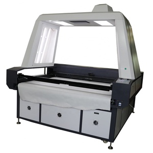 Automatic Big Vision High-Speed 100W CO2 Laser Cutting Machine for AI BMP PLT Digital Print Textile - Product Image 3