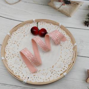 Bande élastique jacquard tissée personnalisée, sangle en dentelle de nylon blanche à motifs floraux, bande élastique colorée de 1,6 cm avec bord picot et logo tissé - Product Image 5