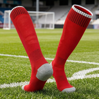 Chaussettes de football personnalisées en gros pour équipes et clubs, respirantes, rembourrées, hautes jusqu'au genou, avec nom, numéro et logo personnalisés, faible MOQ