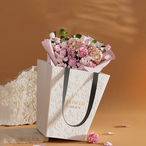 Sacchetti di carta a <span class=keywords><strong>fiori</strong></span> trapezoidali con Logo stampato personalizzato all'ingrosso stile <span class=keywords><strong>Boutique</strong></span> Tote Bag Design OEM & ODM - Product Image 1