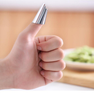 Petits outils pour peler les edamame, l'ail, les protège-ongles métalliques, les châtaignes d'eau, les pois chiches, les pignons de pin et les pistaches ; outils manuels et - Product Image 4