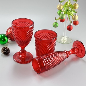 Ensemble de verres à martini vintage côtelés Art Déco, verres à champagne uniques pour bar à cocktails. Utilisé pour les dîners - Product Image 2