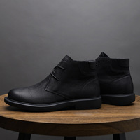 Sepatu bot semata kaki untuk pria, sepatu bot Retro kasual ujung bulat multiguna, sepatu bot bergaya Retro kulit asli untuk segala musim
