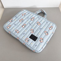 300T Pongee Quilted Padded Laptop Sleeve Case Tahan Air dengan Lapisan Fleece Lembut dan Pegangan Atas untuk Komputer 14 15.6 Inch