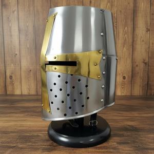 Casco de Caballero Medieval Hecho a Mano de Acero, Duradero, para Disfraces de Guerrero Histórico, Festivales Renacentistas y Colección - Product Image 3