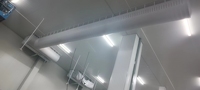 Conduit d'air rond perforé en tissu blanc pour l'alimentation en air des salles blanches industrielles