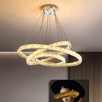 Lustre moderne en cristal LED, 3 anneaux entrelacés, luminaire suspendu doré, lampe suspendue circulaire à intensité variable pour salon, hall d'entrée