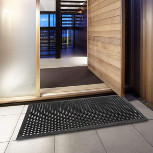 Alfombra de Goma con Orificios para Alivio de Presión, Interconectable, para Cama de Descanso en Cría de Animales y Uso en Granjas Ganaderas, Directo de Fabricante - Product Image 3
