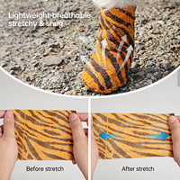 Bandage auto-adhésif pour pattes de chien, couvre-pattes élastiques pour animaux de compagnie, protections pour pattes de chien, faible MOQ, fournitures pour animaux de compagnie pour la marche en extérieur, OEM personnalisé