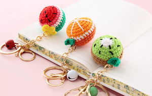 พวงกุญแจถักมือจากเส้นด้ายรูปโดนัทผลไม้ ขายส่งแบบสร้างสรรค์ - Product Image 5