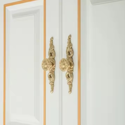 Custom European Vintage French Brass Knob Pulls Gold Pattern Midcentury Design Durable Handles for Cabinet Drawer Dresser