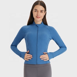 Nouveau manteau de couture en maille de moto à poche zippée veste de fitness courte mince nue pour les femmes - Product Image 6
