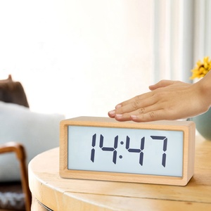 De Madera de mesa LED de alarma de reloj - Product Image 6