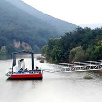 Estación de Bombeo Flotante de Alto Caudal para Transferencia de Lodos a Larga Distancia