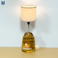 Lampe de table portable sans fil à LED RGB pour bouteille, moderne, à commande tactile, intensité réglable, batterie rechargeable, pour restaurant et hôtel
