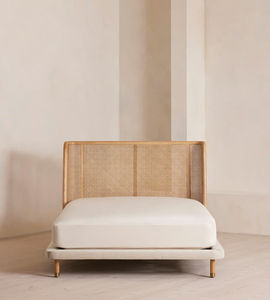 Кровать размера «king-size» из массива дерева с индивидуальным дизайном для спальни - Product Image 3