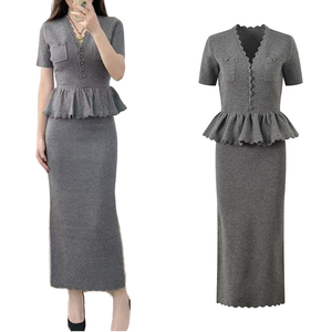 Vestido de Mujer 6036, Fabricante Directo de Fábrica, <span class=keywords><strong>Vestidos</strong></span> de Punto para Oficina y Uso Diario, Vestido de Dos Piezas con Cuello en V y Volantes Personalizado al por Mayor - Product Image 1
