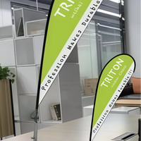 Drapeau de table miniature en tissu en forme de larme pour décoration intérieure, avec mât en fibre de verre pour la publicité et la promotion