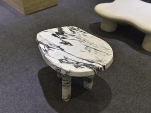 โต๊ะข้างหินอ่อน Calacatta Viola หรูหราจาก UnionStone ขอบหินธรรมชาติ ออกแบบตามสั่งสำหรับห้องนั่งเล่น พร้อมรูปทรงไม่สมมาตรที่เป็นเอกลักษณ์ - Product Image 3