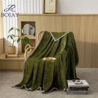 Couverture de jet chaude en flanelle d'ananas à carreaux doux pour la maison de luxe personnalisée couvertures chaudes en molleton de corail de polyester pour l'hiver