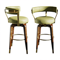 Chaise de bar nordique minimaliste avec cadre en bois massif et dossier incurvé, tabouret moderne pour café et comptoir de salle à manger