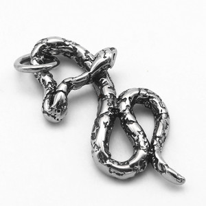 Yunnique Collar con colgante de serpiente de acero inoxidable unisex, diseño de animales, joyería de estilo punk TGHP-0857 - Product Image 3