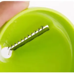 Éplucheur Spirale Rotatif Manuel pour Cuisine, Trancheuse à Légumes, Râpe à Fruits, Pommes de Terre et Radis, Lames en Acier Inoxydable, Durable - Product Image 4