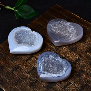 Cœurs en agate bleue géode, figurines en cristal naturel de qualité supérieure, très demandés, pour cadeaux de mariage et cadeaux de fêtes - Product Image 6