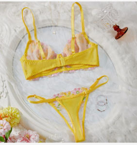 <span class=keywords><strong>Reggiseno</strong></span> sottile con ricamo a fiori di Lingerie <span class=keywords><strong>giallo</strong></span> chiaro di successo per ragazze <span class=keywords><strong>reggiseno</strong></span> trasparente a tre punti raccolto Set di Lingerie erotica - Product Image 4