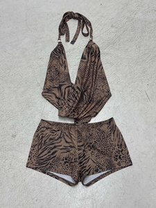 Ensemble deux pièces sexy pour femmes, imprimé léopard vintage, tricoté, décolleté plongeant, cami et short au-dessus du genou pour les soirées - Product Image 2