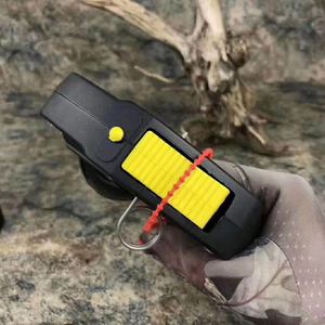 Wholesale Bear Mace Spray 470ml Strong Formula up to 35 Foot Range Self Defense Mace Spray for Hiking Camping Safety - Product Image 3