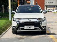 Excellent SUV d'occasion Mitsubishi Outlander 2.0L CVT 2019 à deux roues motrices, à vendre