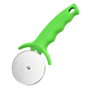 Cortador de Pizza Wanlai 430 de Acero Inoxidable con Mango de Plástico, Cuchillo de Rueda Mediana para Panqueques, Herramienta de Repostería de Una Sola Rueda, Yangjiang - Product Image 5