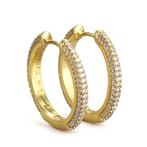 Orecchini a Cerchio E4204 in Oro con Moissanite Rotonda Incastonata, Gioielli di Lusso da Donna per Uso Quotidiano - Product Image 1