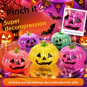 Lot de jouets anti-stress en TPE pour filles, thème Noël et Halloween, avec design tête de citrouille et bonbons maltés, idéal pour les fêtes et événements festifs. - Product Image 2
